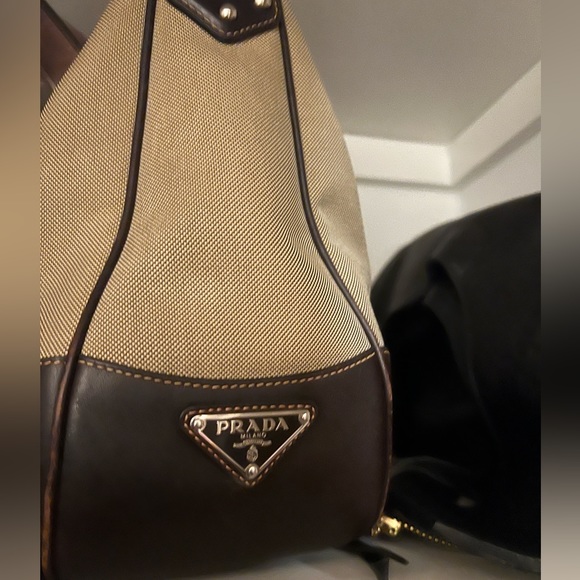 - Authentic Prada,almost new!! - Picture 5 of 15